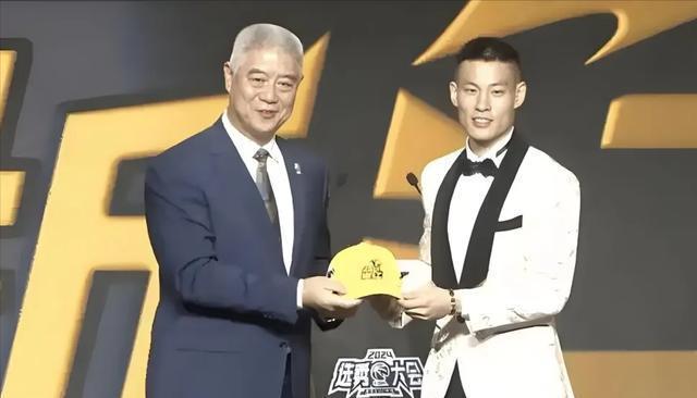 运动员逆袭夺牌，让人热泪盈眶