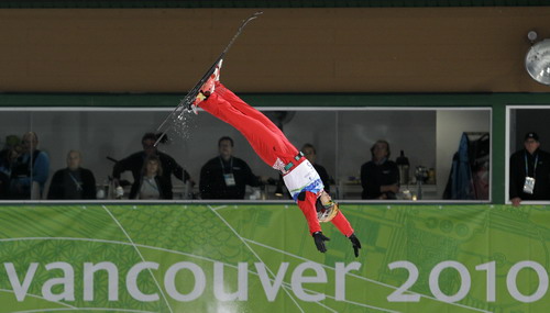 关于西班牙射箭选手力压群雄，夺魁的信息