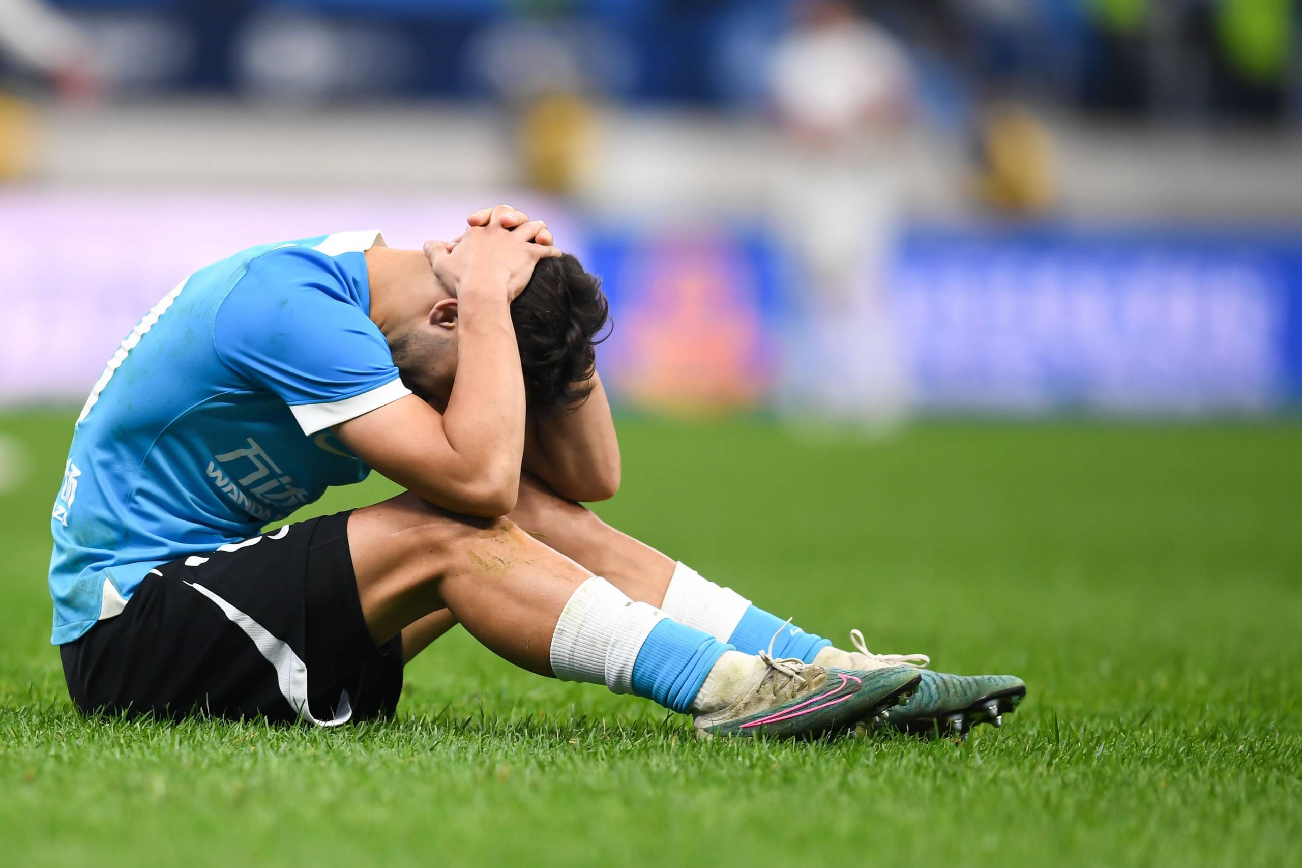 大连人备战比赛，队员备受期待