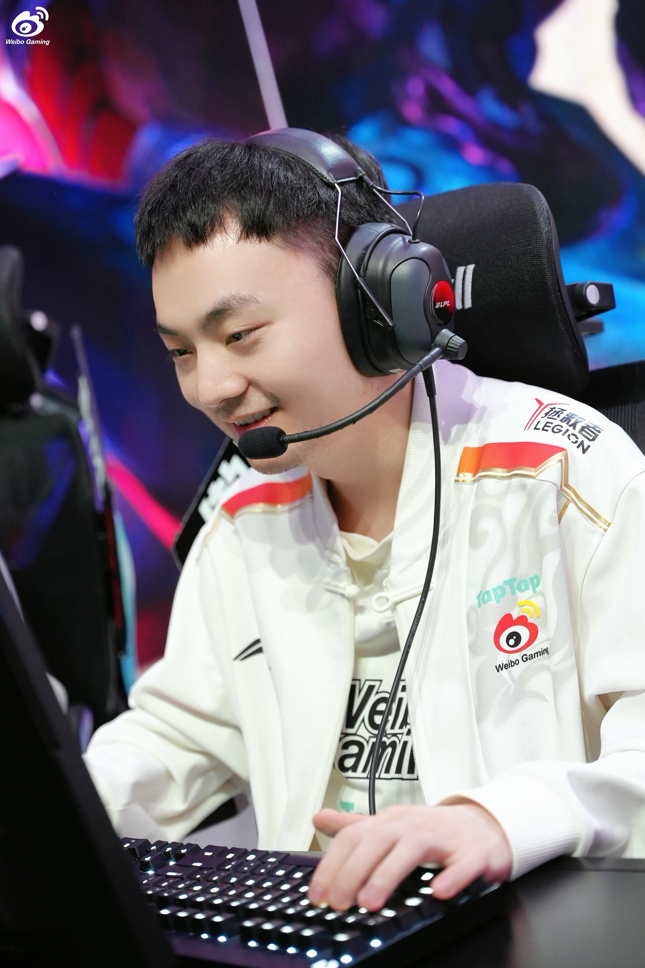 包含NS绝杀WBG，Deft打出惊人五杀顶尖较量2025世界赛，留下经典瞬间的词条