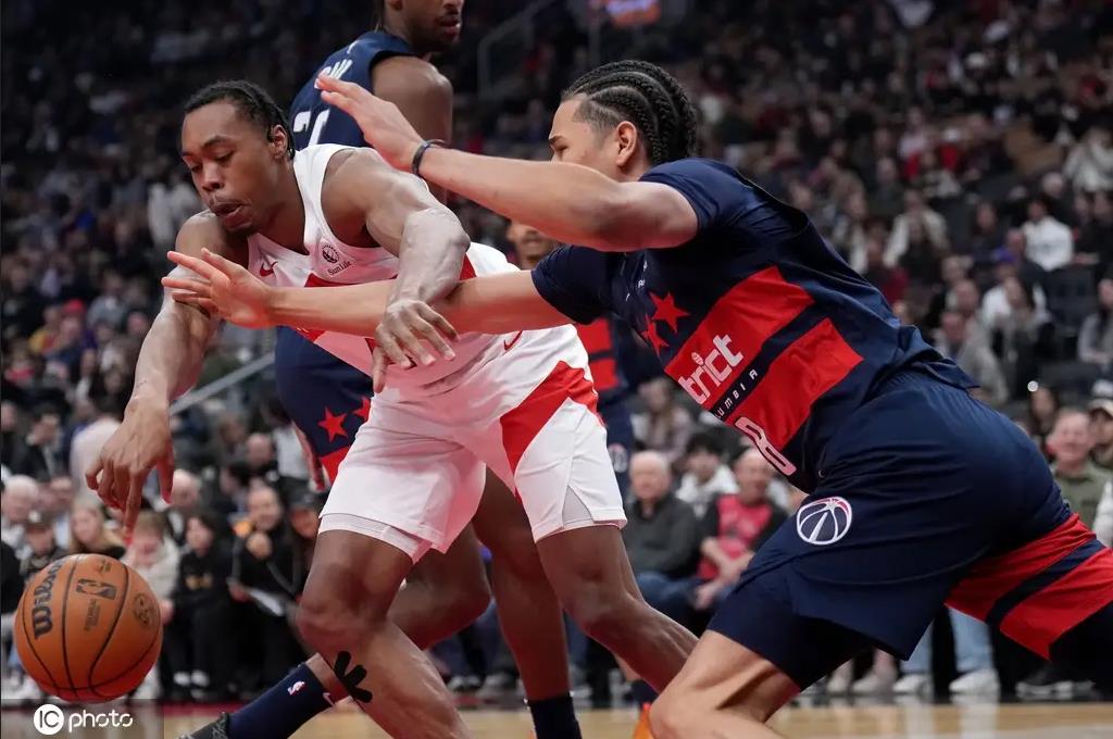 猛龙队的新赛季战术引人瞩目 猛龙队的新赛季战术引人瞩目