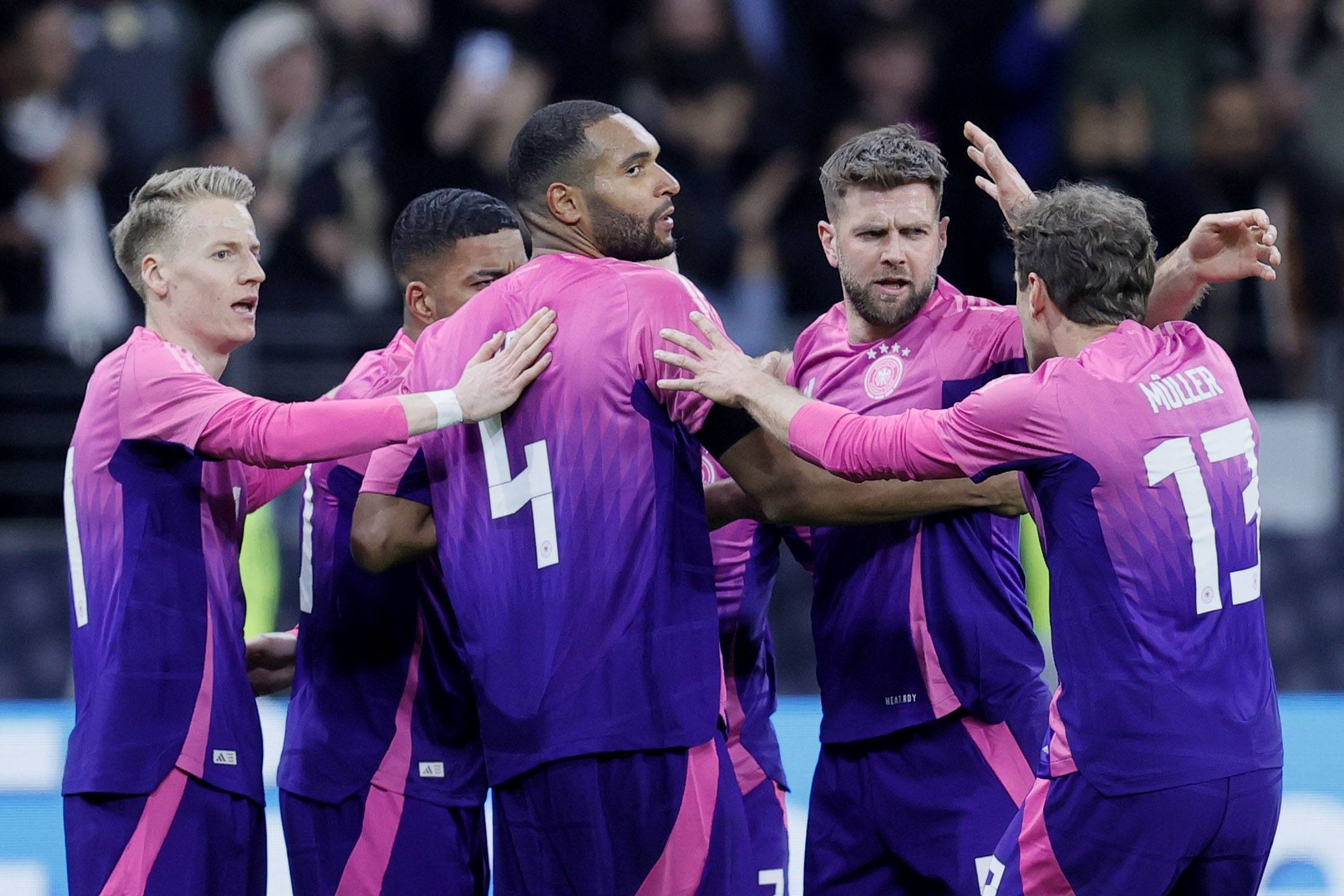 欧洲国家队备战下一场比赛,士气高昂 欧洲国家队备战下一场比赛,士气高昂