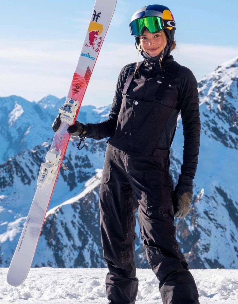 顶尖运动员斗志昂扬展现实力的简单介绍