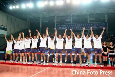 史诗对决,最后胜者登上领奖台 史诗对决,最后胜者登上领奖台