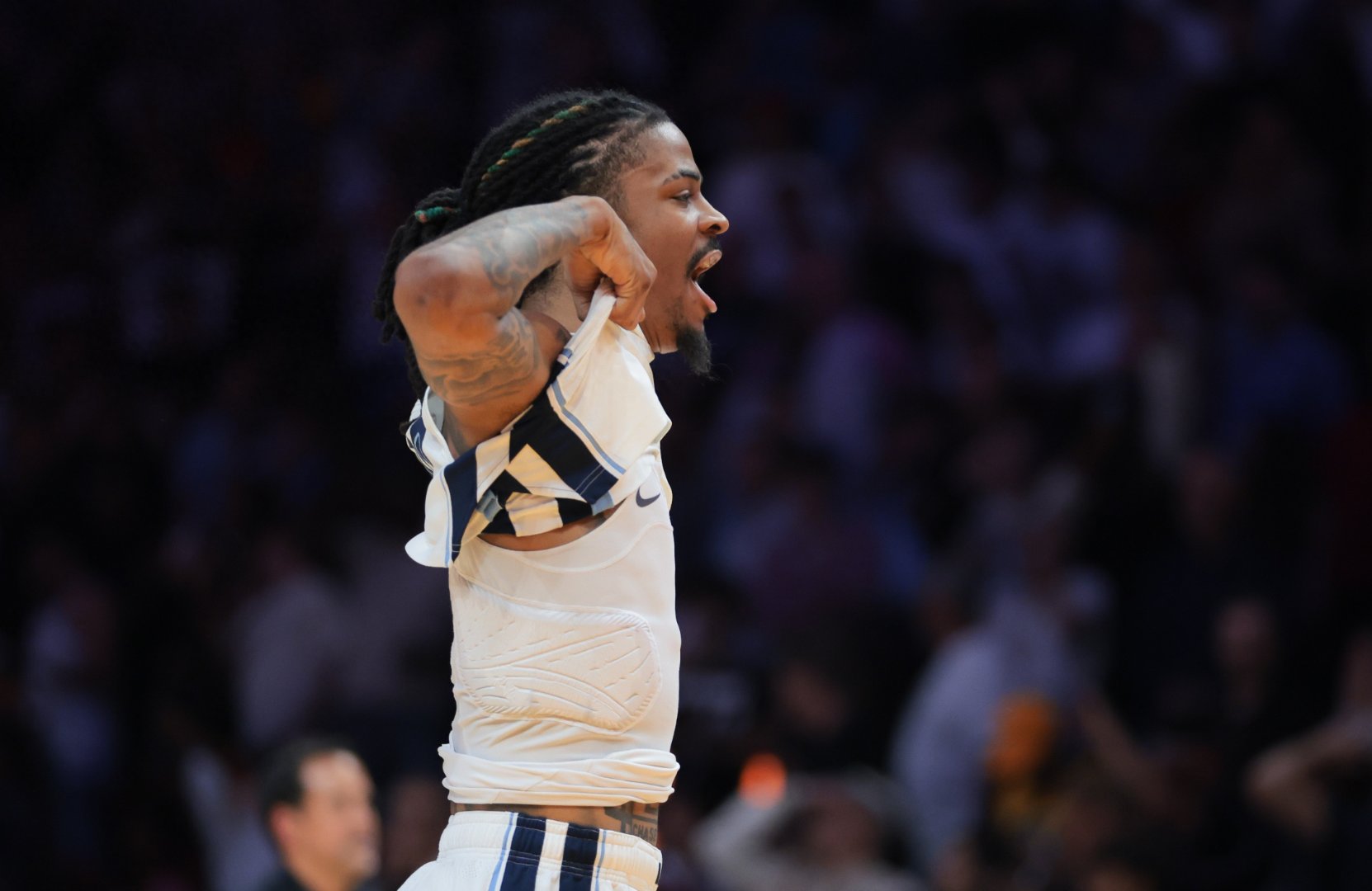 灰熊横扫国王,康利狂砍30+10的简单介绍 灰熊横扫国王,康利狂砍30+10的简单介绍