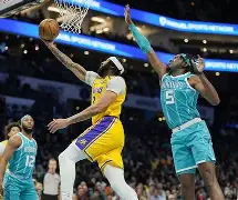 公牛客场爆冷击败湖人，西部强队遭遇失利