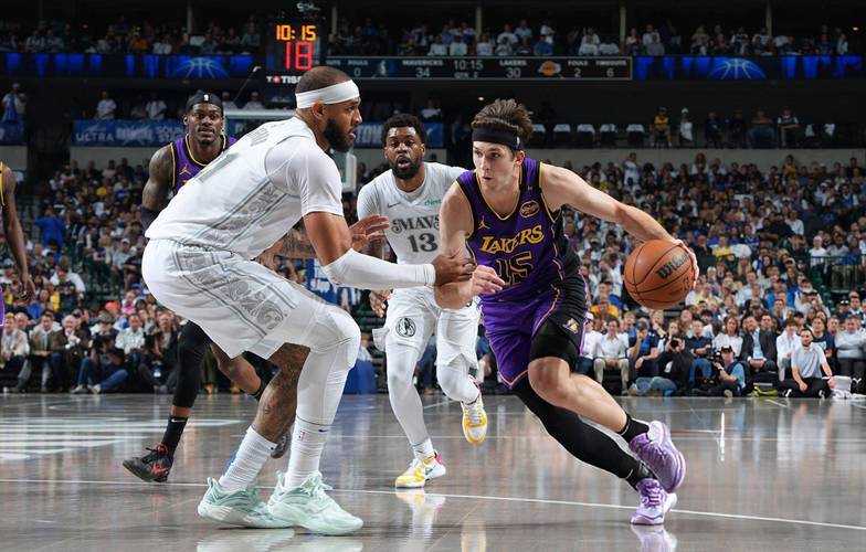 公牛大胜独行侠,拉文关键时刻获得进攻机会的简单介绍 公牛大胜独行侠,拉文关键时刻获得进攻机会的简单介绍