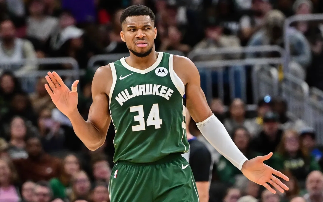 雄鹿主场胜黄蜂延续连胜