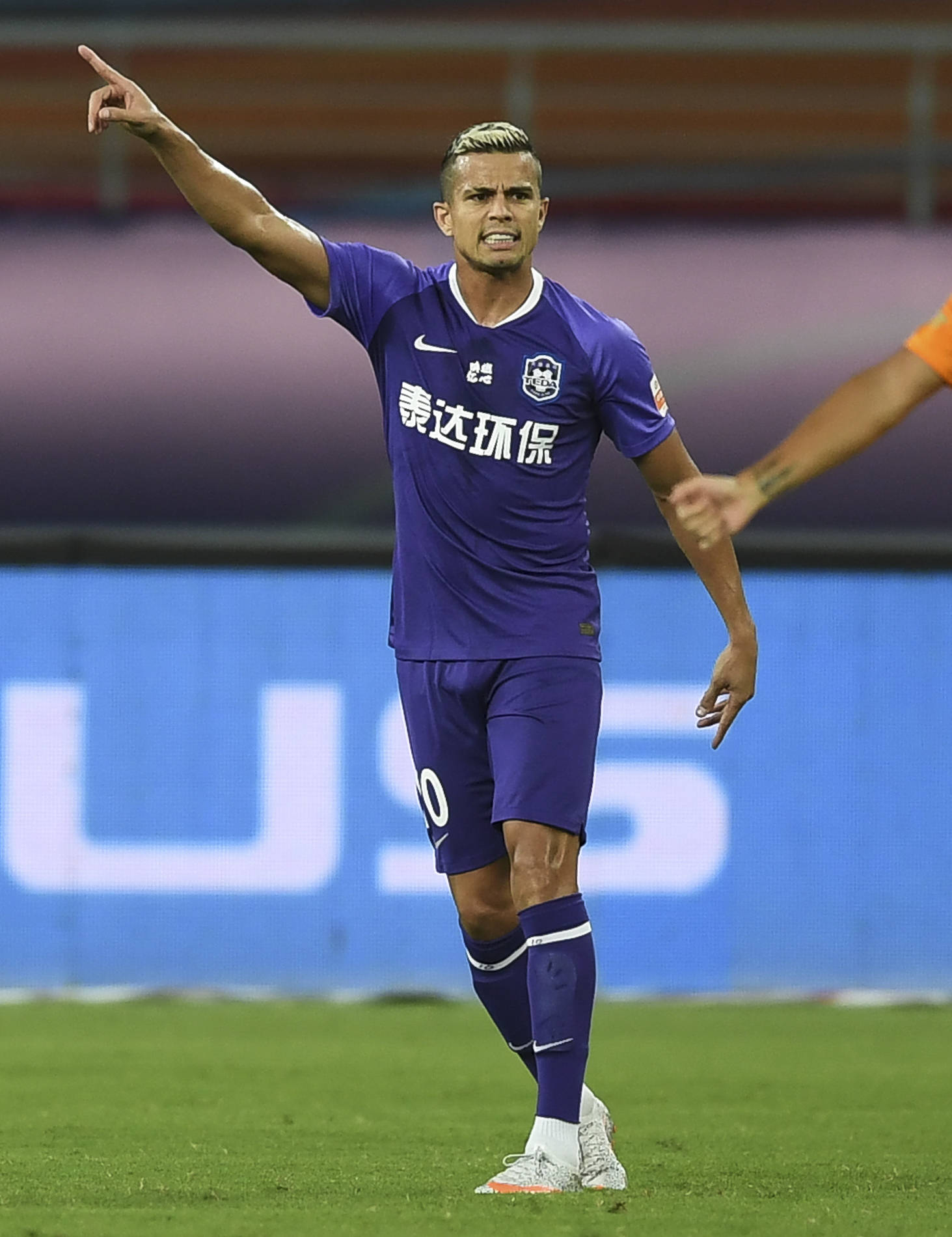 关于天津泰达战平武汉卓尔，比赛无缘决胜的信息